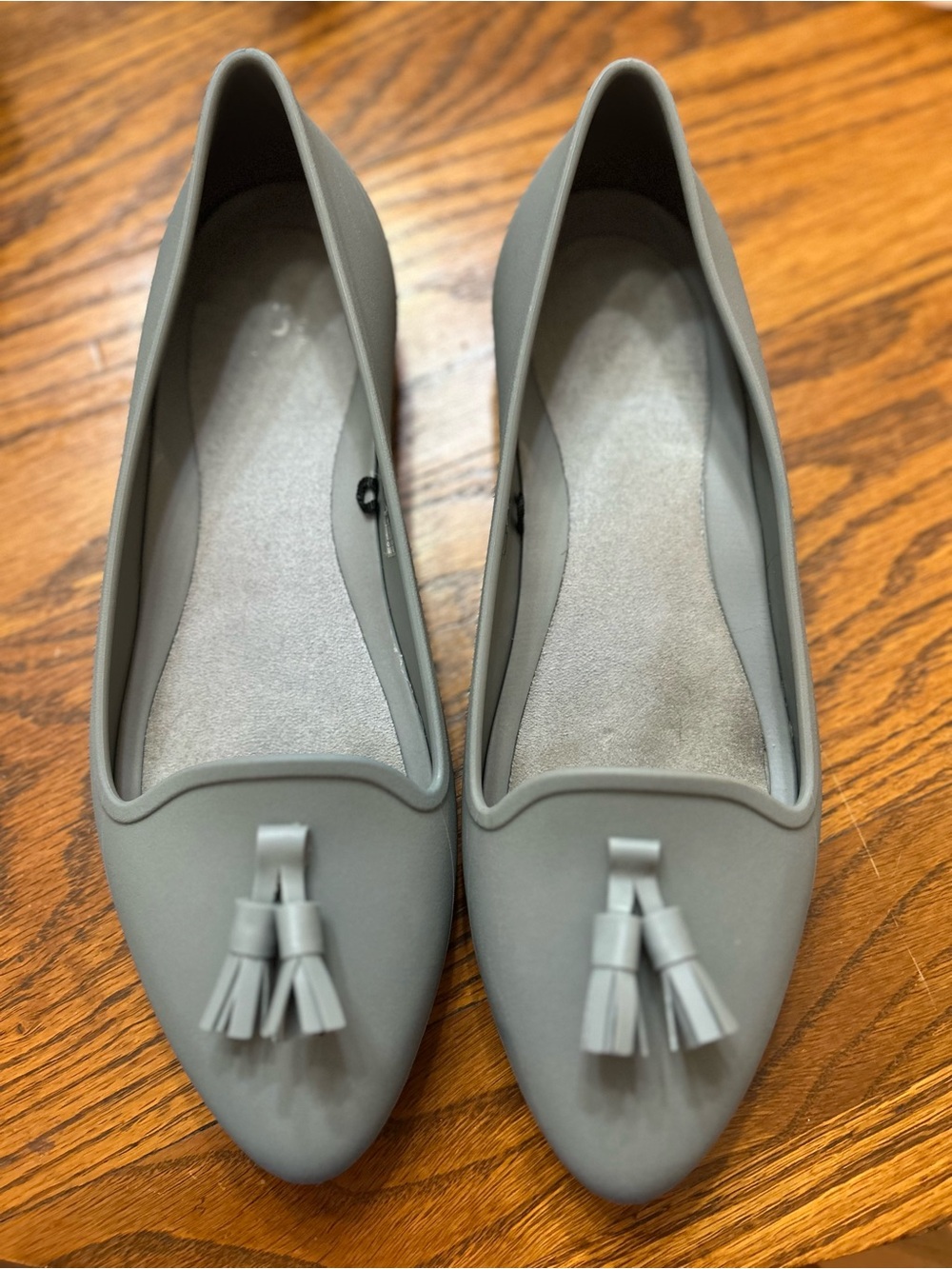 CROCS Gray Pointed-Toe Tassel Flats